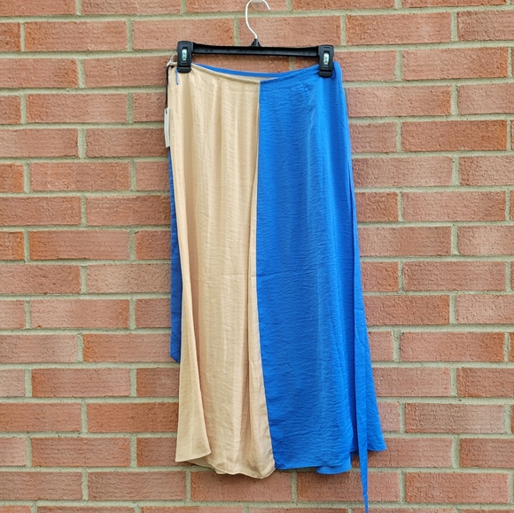 Lovers + Friends Margarita Midi Wrap Skirt in Ocean & Nude Small - Picture 5 of 9